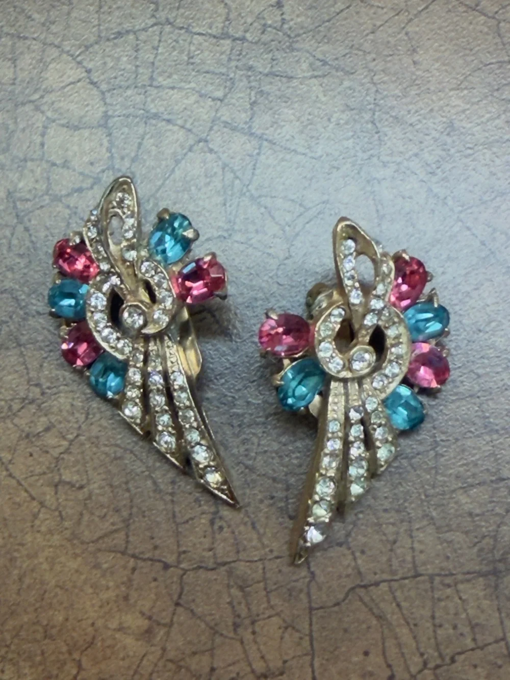 Vintage Gold-Tone Pink & Teal Crystal Musical Note Clip Earrings